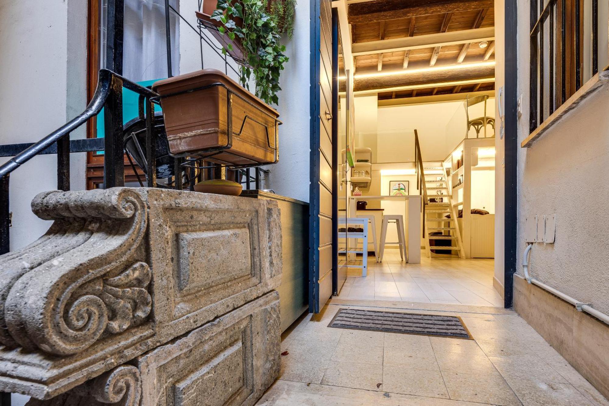 Апартаменты Rome Historic Center Cozy Loft Экстерьер фото